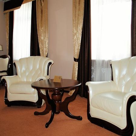 Gubernsky Hotel Minsk Exterior foto
